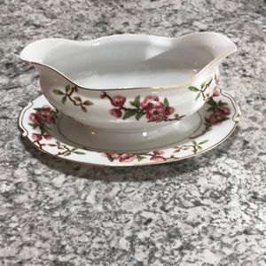 Blossom time gravy boat